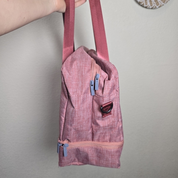 WEEKEND EIGHT TRAVEL BAG COOLER INSULATED LINED( 5 compartments) - Picture 14 of 15